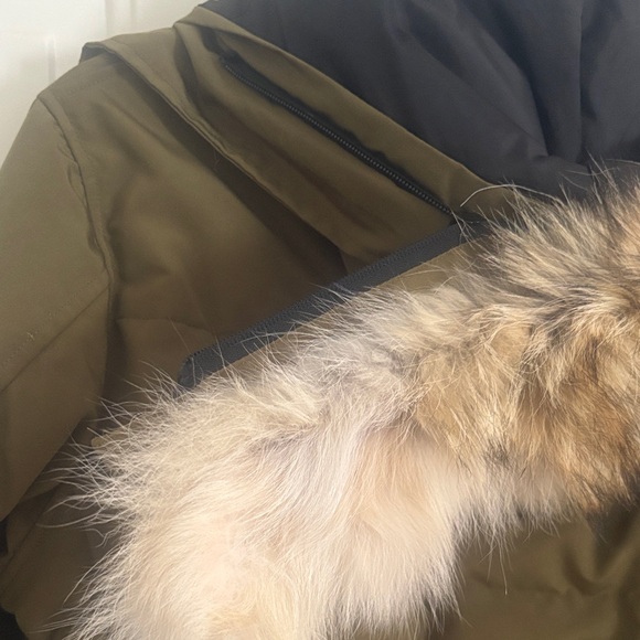 Canadian Goose Olive Green Parka-women's L - Picture 5 of 14